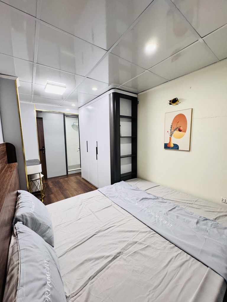 Bán tập thể QUỳnh MAi  68 m 2 ngủ 2 wc cụcw hiếm oto đỗ cổng chỉ nhỉnh 3 tỷ 15993429