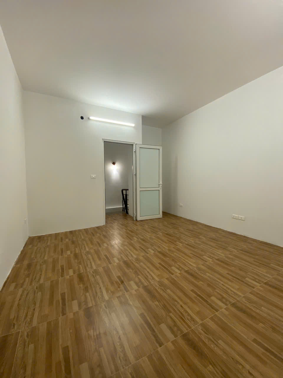 NHÀ NGỌC THỤY 30M² – 3 TẦNG – Ô TÔ QUA CỔNG – Ở NGAY 15993474