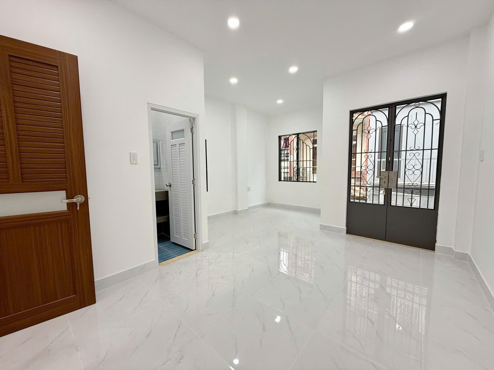 Bán Nhà Quận 3 - Lê Văn Sỹ - Hẻm Xe Hơi Sát Nhà - 48M - 3PN - Nhỉnh 8 Tỷ  15993529