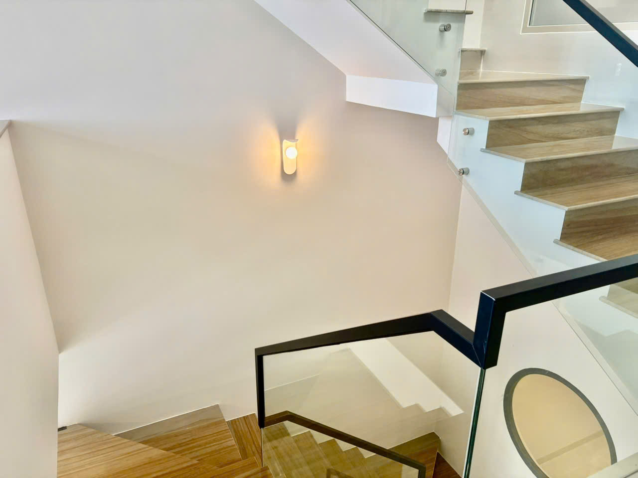 Nhà mặt phố 2 tầng Sổ Hồng, Tân Hòa, Sa Đéc. 3PN, 65m2, giá 2.6 tỷ. Hướng Bắc. 15993527