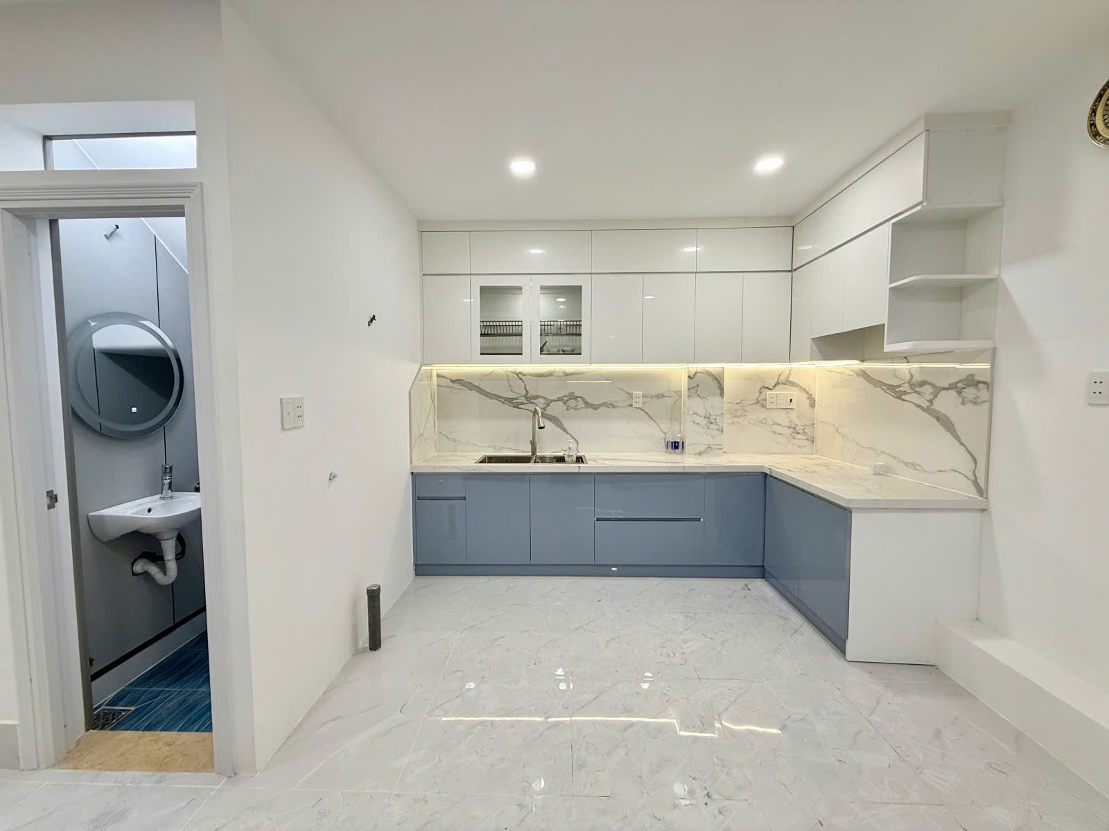 Bán Nhà Quận 3 - Lê Văn Sỹ - Hẻm Xe Hơi Sát Nhà - 48M - 3PN - Nhỉnh 8 Tỷ 15993532