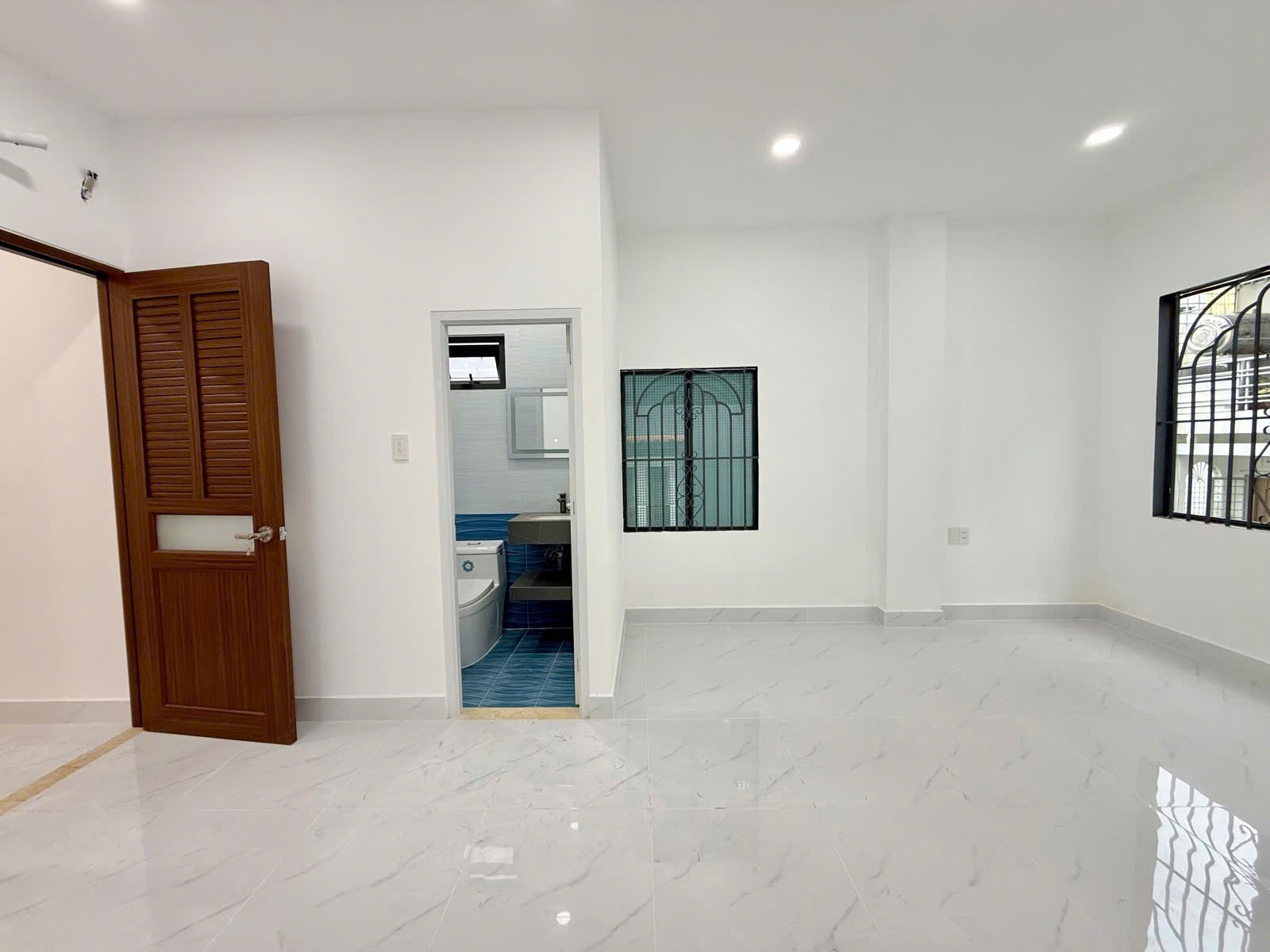 Bán Nhà Quận 3 - Lê Văn Sỹ - Hẻm Xe Hơi Sát Nhà - 48M - 3PN - Nhỉnh 8 Tỷ 15993532