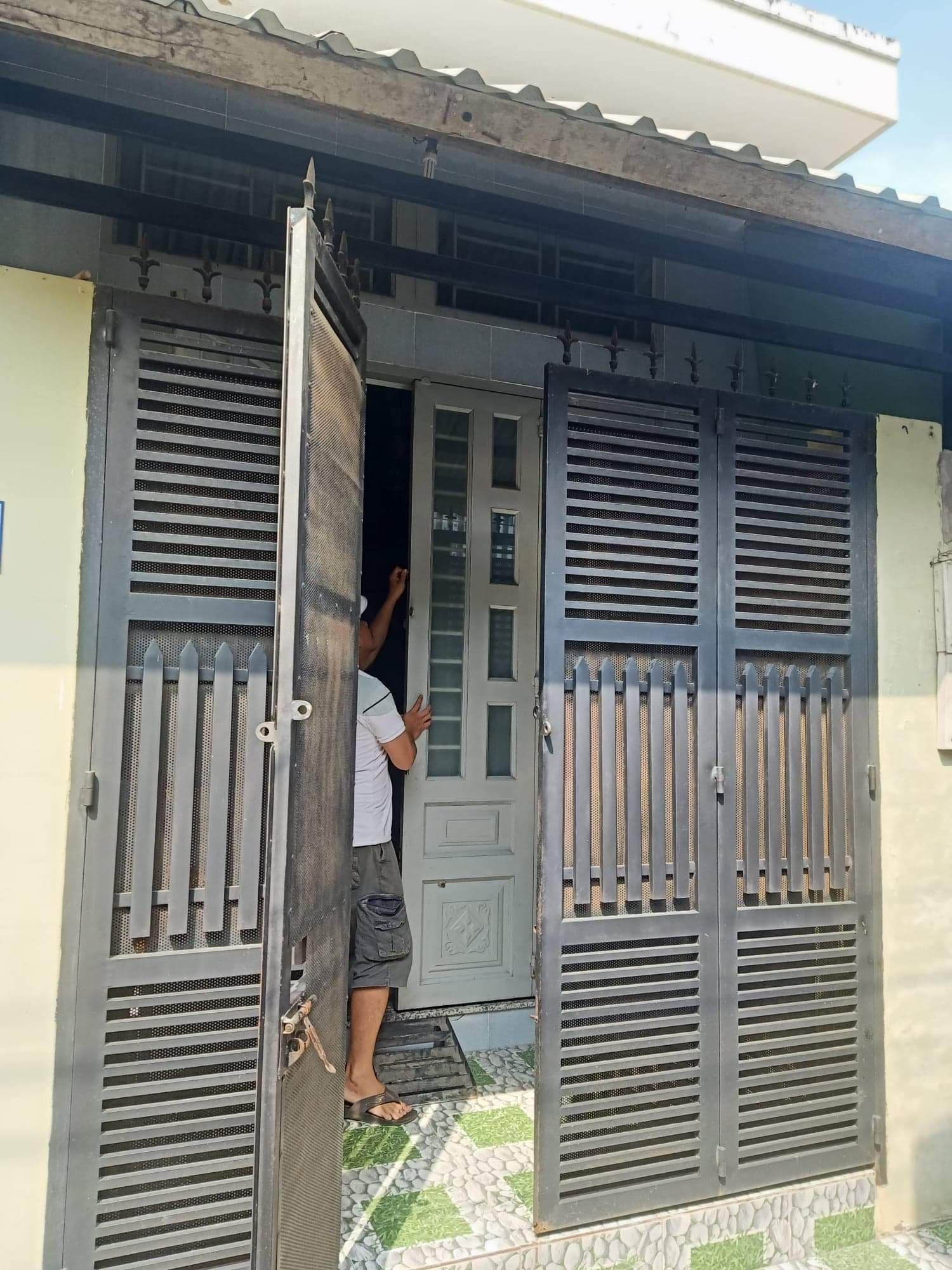 Bán nhà 40m2, Tỉnh Lộ 10, sổ hồng riêng, không quy hoạch. chỉ 2tỷ950 15993570