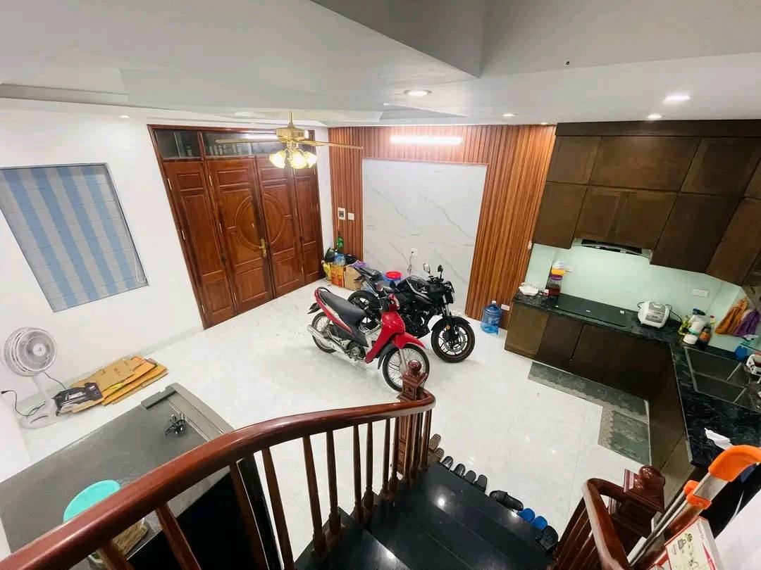 Cho thuê nhà ngõ Khương Trung 39m × 5 tầng - 3 ngủ, Giá : 15triệu 15993587