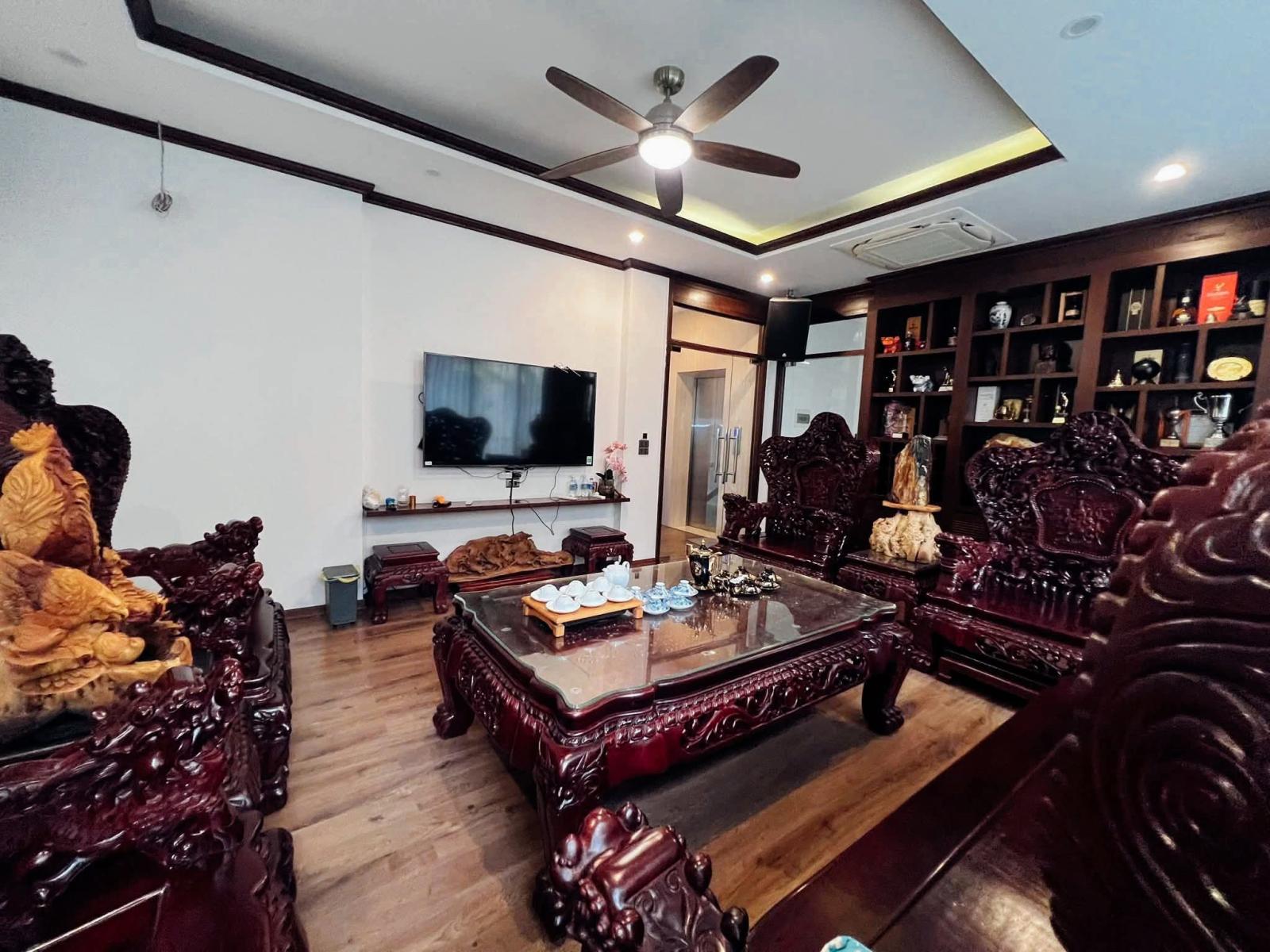 🏤 Hoàng Cầu - Lô Góc - Ô Tô Tránh - Kinh Doanh Tốt - 68m - 7 Tầng - MT 6m - 33,5 Tỷ
 15993677