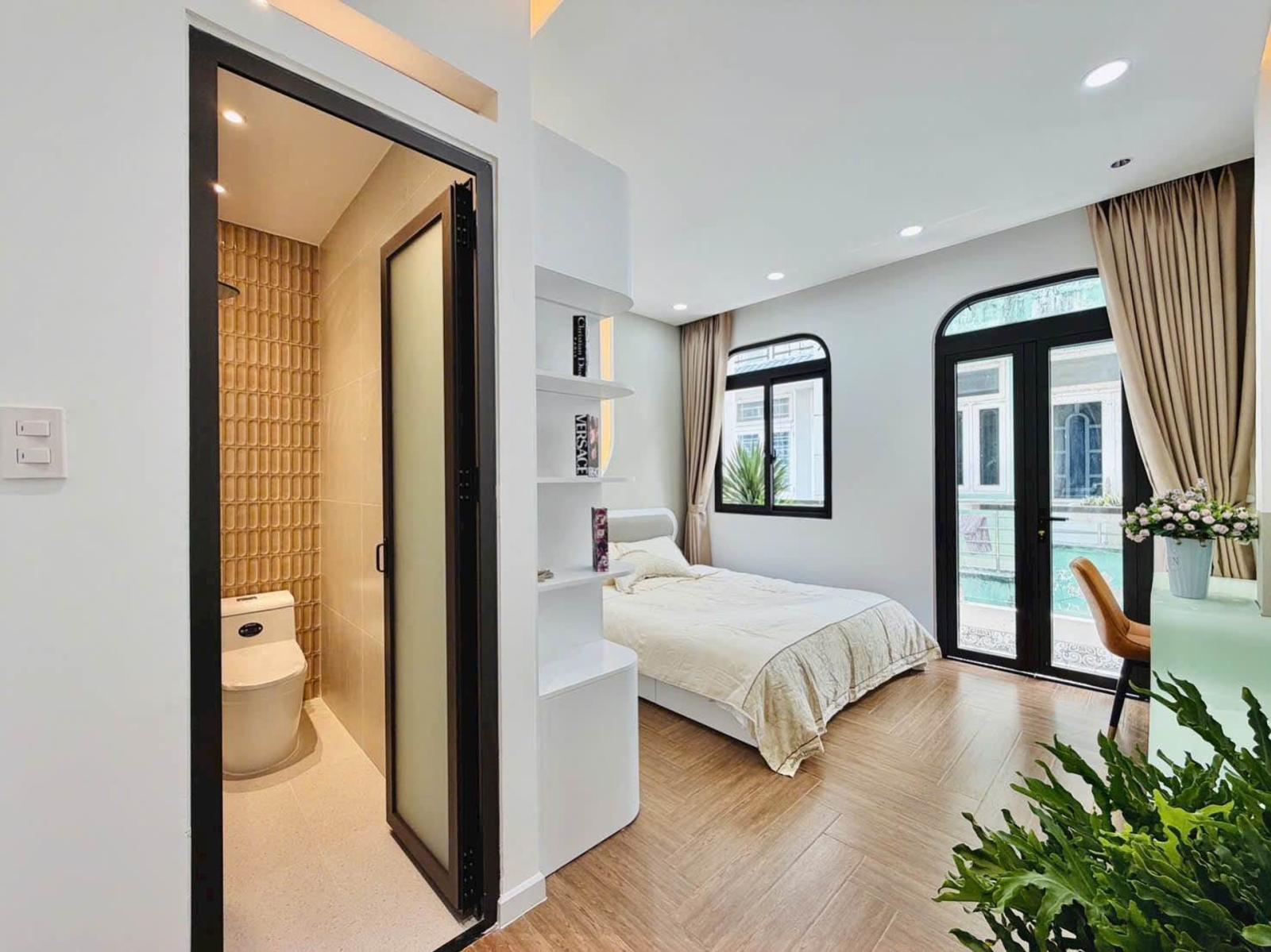 Bán nhà mới xây ở Gò Vấp tặng nội thất cao cấp, gần Emart, hẻm thông thoáng, 3 tầng, 4×10, 6.x tỏi 15993718