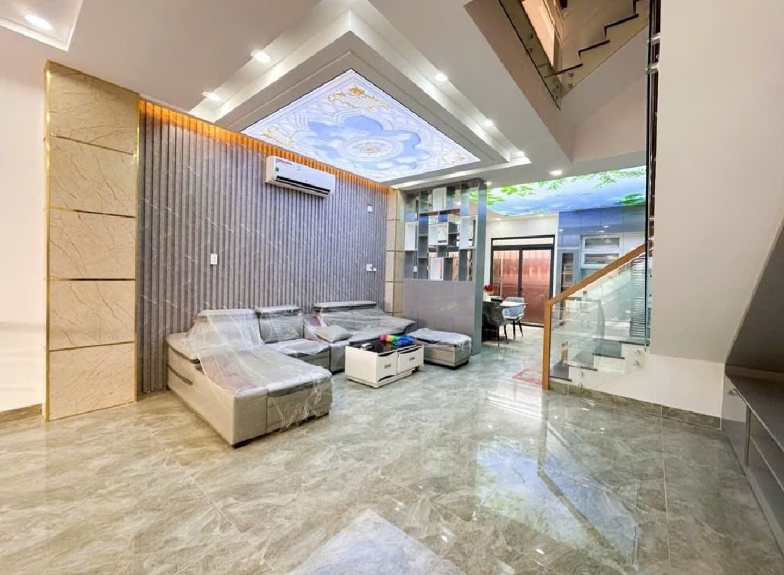 TT NHÀ BÈ- Đ.NHỰA 8M- GARA ÔTÔ- 80M2 4TẦNG- HOAN CÔNG ĐẦY ĐỦ- CHỈ 8.1Ty 15993723