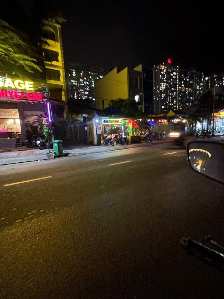 Quận 7, Lô Đất Mặt Tiền Hoàng Quốc Việt, 10,8x60m, Có Lối Đi Sàu, Giá Chào 115 tỷ, Bán Gấp 15993788