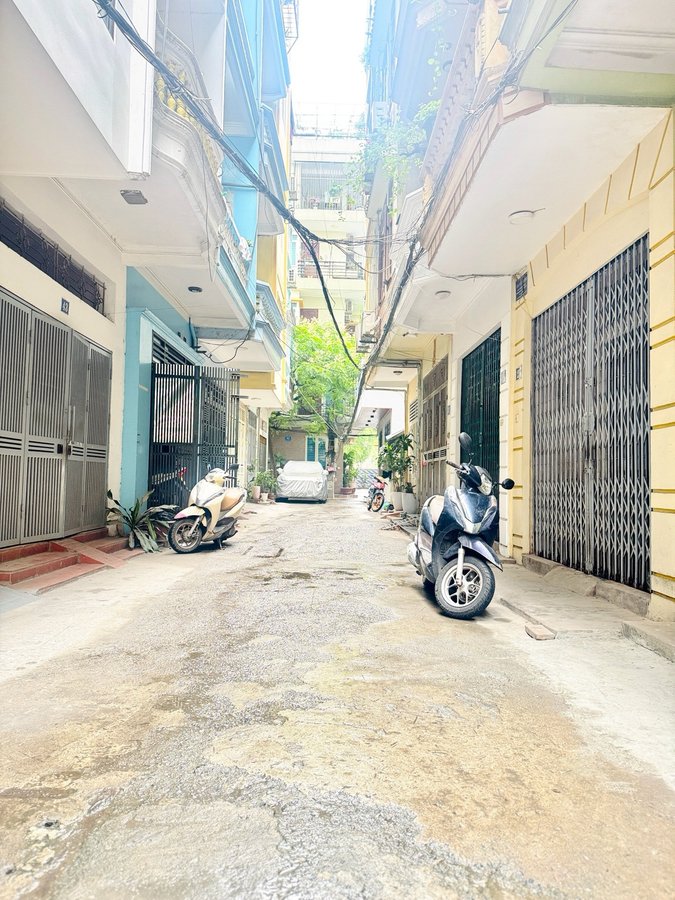 Bán Nhà Đường Láng. Đống Đa. 5 Tầng Thang Máy. Ô Tô. DT 43m2. MT 3.4m. Giá 15.4 Tỷ. 15993840