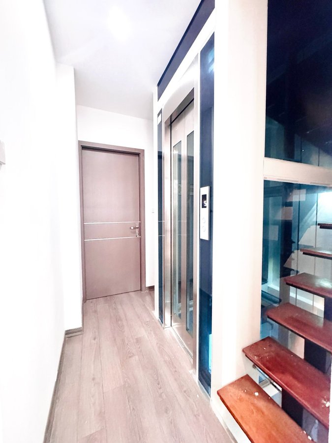 Bán Nhà Đường Láng. Đống Đa. 5 Tầng Thang Máy. Ô Tô. DT 43m2. MT 3.4m. Giá 15.4 Tỷ. 15993840