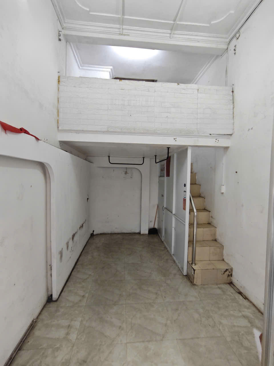 Cần cho thuê nhà  2 tầng  có diện tích ~ 20m2 Mặt Đường 63 Quang Trung - Phường  Bà triệu -  Tp Nam 15993843