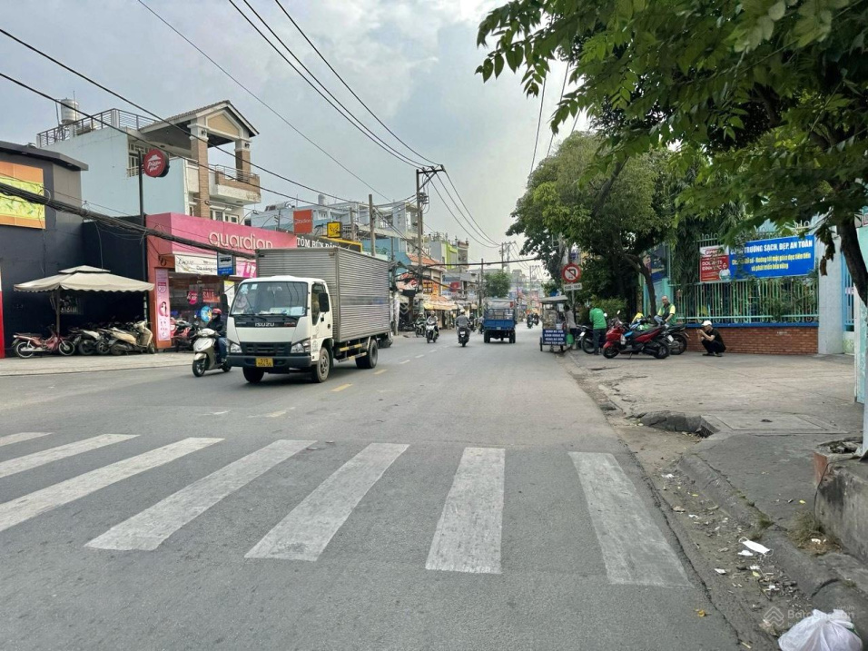 Mặt tiền Thống Nhất - trục kinh doanh sầm uất - nhà 4 tầng, sẵn dòng tiền - giá 17,8 tỷ 15993851