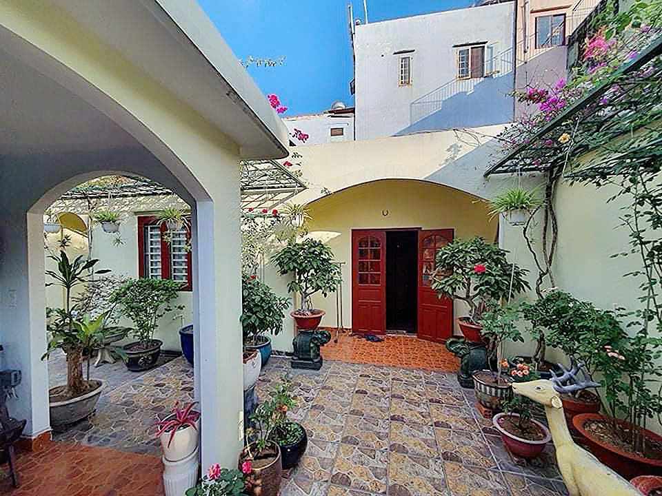 HIẾM NGANG 18M*13M - BÁN BIỆT THỰ 3 TẦNG Đ.ĐỒNG NAI TƯƠNG LAI RA MẶT TIỀN Đ.BẮC HẢI, P.15, QUẬN 10 15993871