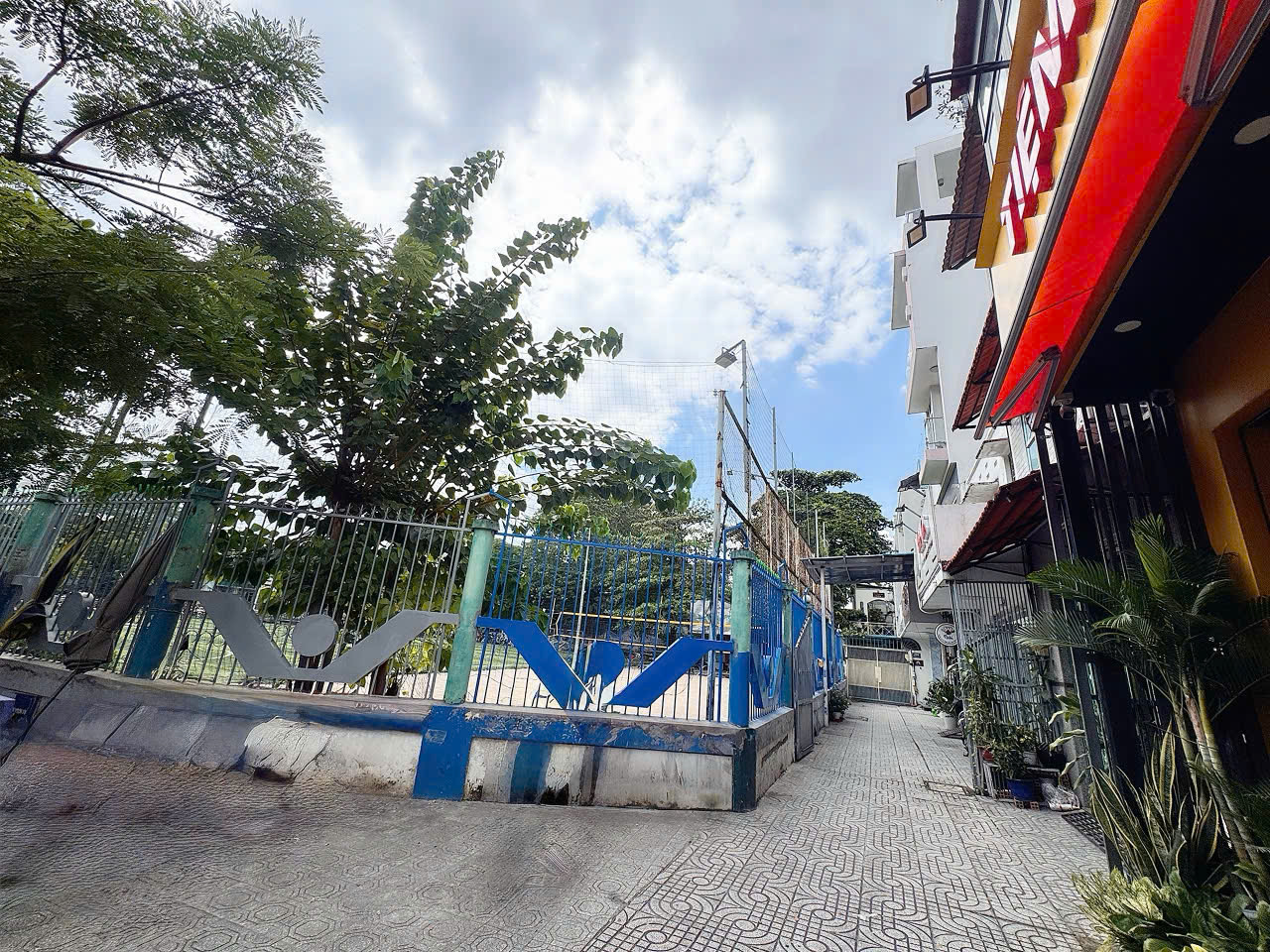 HIẾM NGANG 18M*13M - BÁN BIỆT THỰ 3 TẦNG Đ.ĐỒNG NAI TƯƠNG LAI RA MẶT TIỀN Đ.BẮC HẢI, P.15, QUẬN 10 15993871