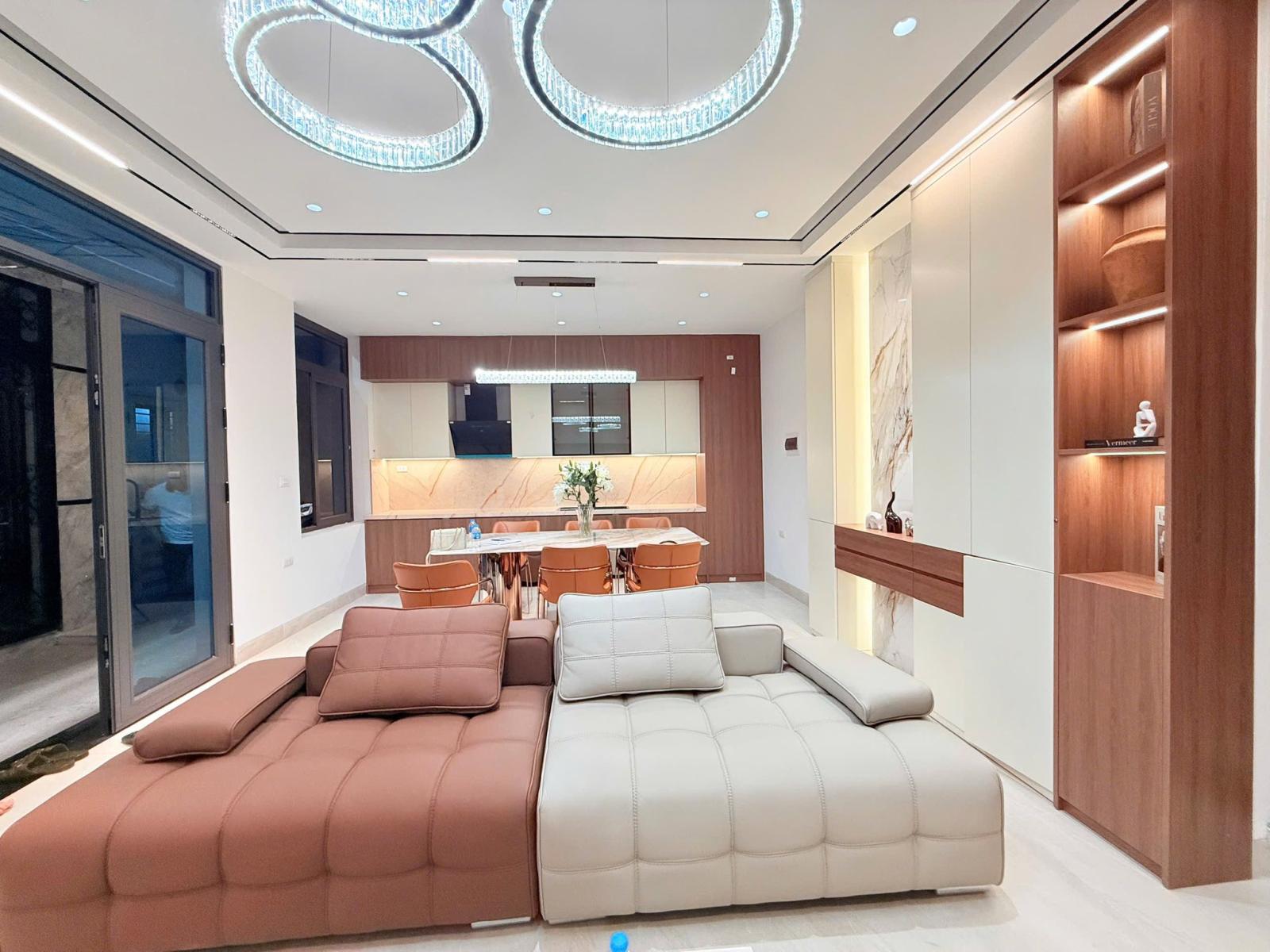 Bán nhà 5 tầng đường Hoàng Hoa Thám, Ba Đình 15993899