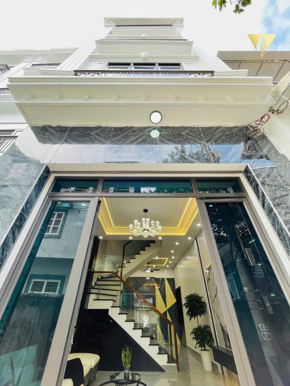 BÁN NHÀ 4 TẦNG ĐỘC LẬP PHỐ CẤM – NGÔ QUYỀN – Ô TÔ ĐỖ CỬA – GIÁ 3,65 TỶ 15993916