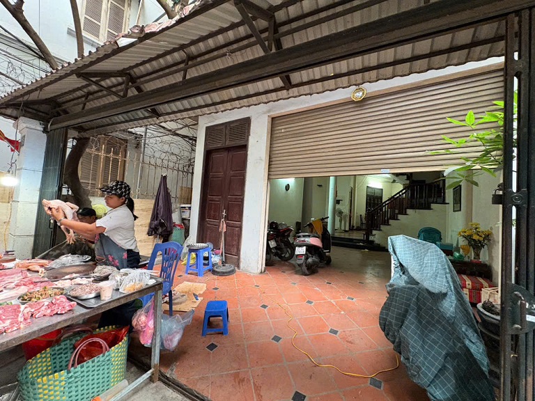 Cho thuê nhà: đ/c 145 ngõ Quan thổ 1, phường Ô chợ dừa, Hà Nội. 15993944