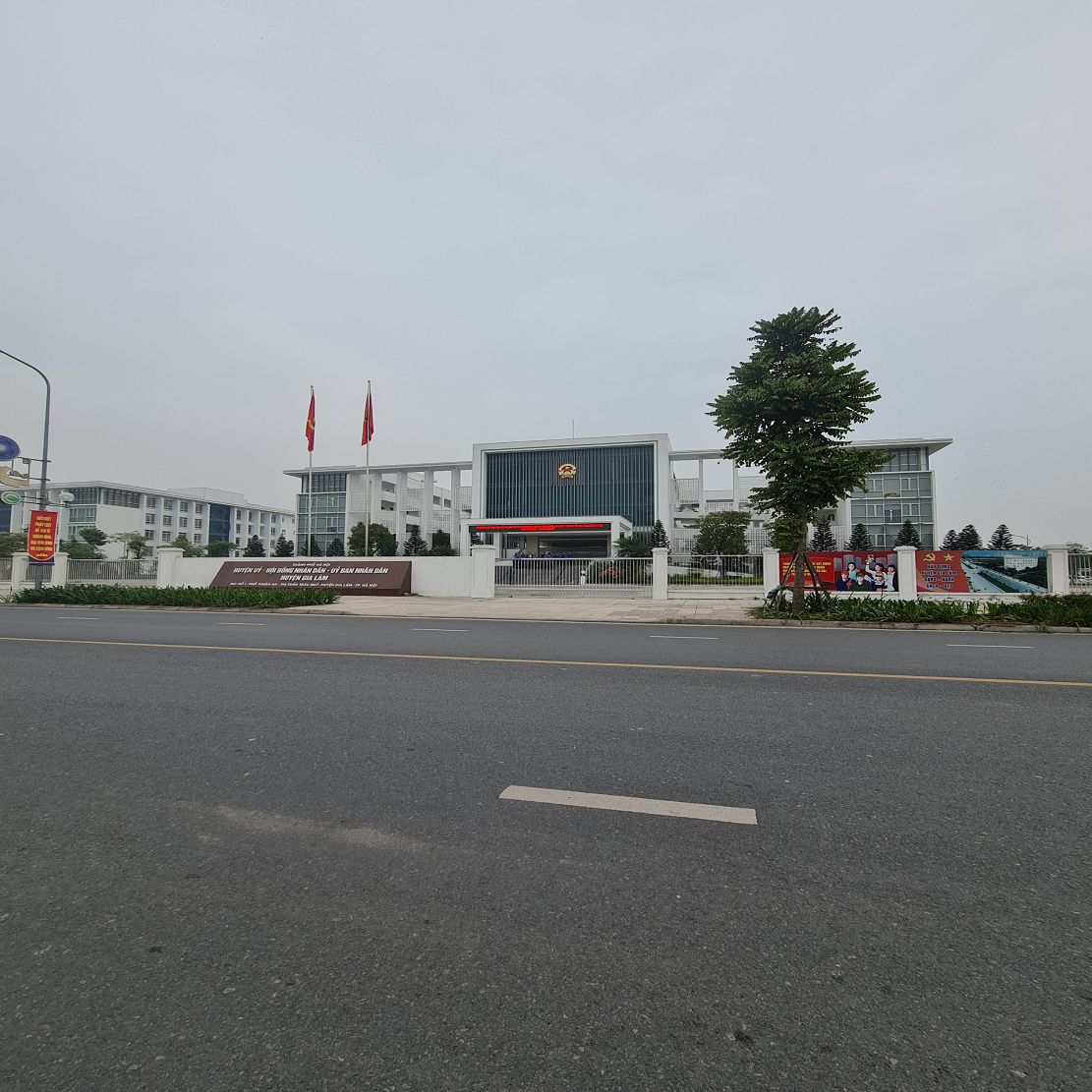 Chuyển nhượng 40m2 đất TĐC Trâu Quỳ, Gia Lâm. Đường 12m. Lh 0989894845. 15993946