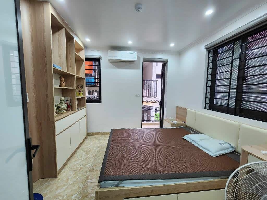 Bán nhà 7 tầng phố Trích Sài,  diện tích 45m2 , giá 18.6 tỷ 15993955