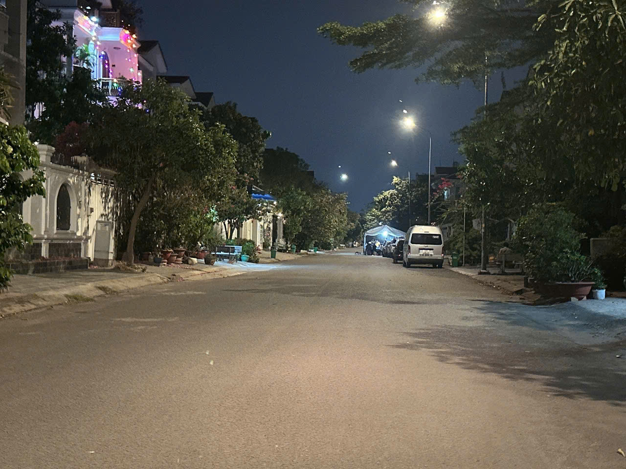 Bán GẤP nhà Biệt thự Đặng Thùy Trâm ngang 10m 200m2 4 tầng đẹp view sông chỉ 30 tỷ 15994045