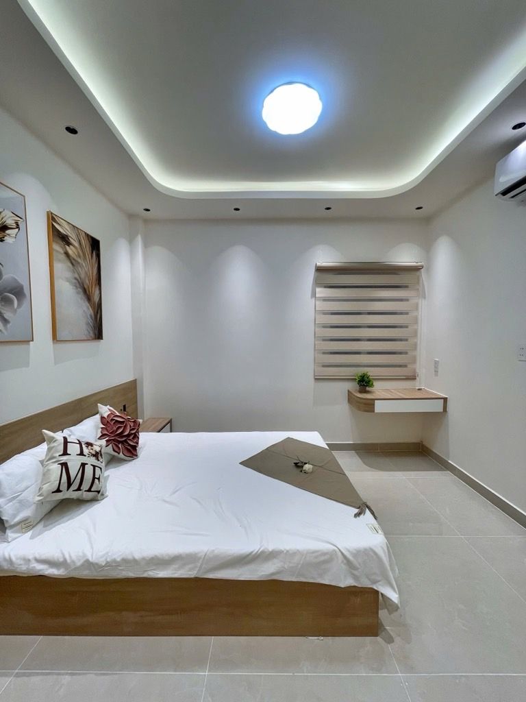 BÁN NHÀ LÔ GÓC 2 MẶT HẺM – LẠC LONG QUÂN 15994049