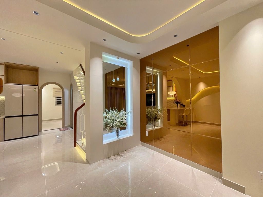 BÁN NHÀ LÔ GÓC 2 MẶT HẺM – LẠC LONG QUÂN 15994049