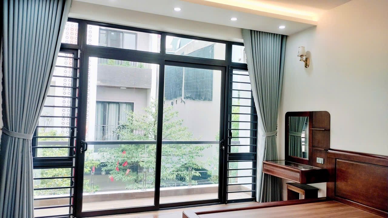 Bán nhà 4 tầng thang máy đẹp, KĐT An Phú, ph Lê Thanh Nghị, TP HD, 67.5m2, 4 ngủ, gara oto 15994063