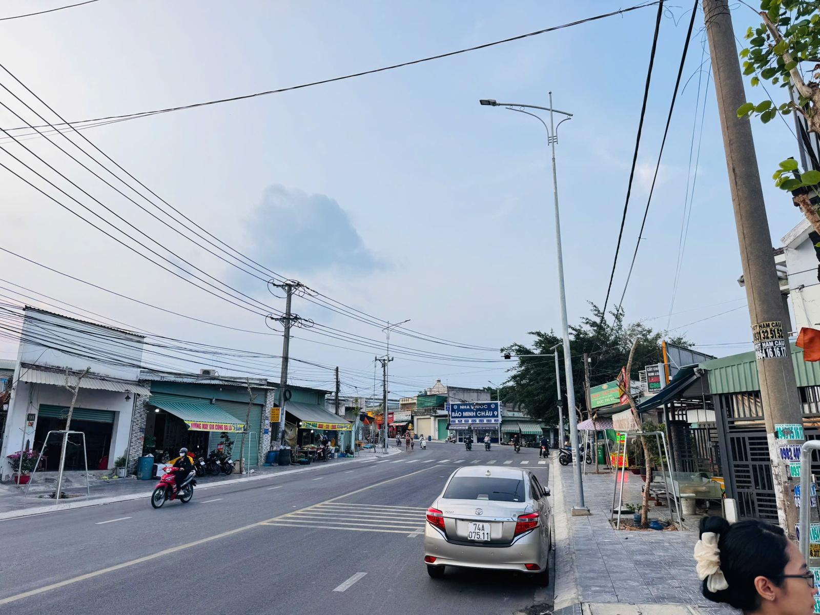 BÁN NHÀ MẶT TIỀN LIÊN HUYỆN, TÂN BÌNH, DĨ AN – NGANG 7M – 190M² – DÒNG TIỀN 30TR/THÁNG – GIÁ 7.3 TỶ 15994064