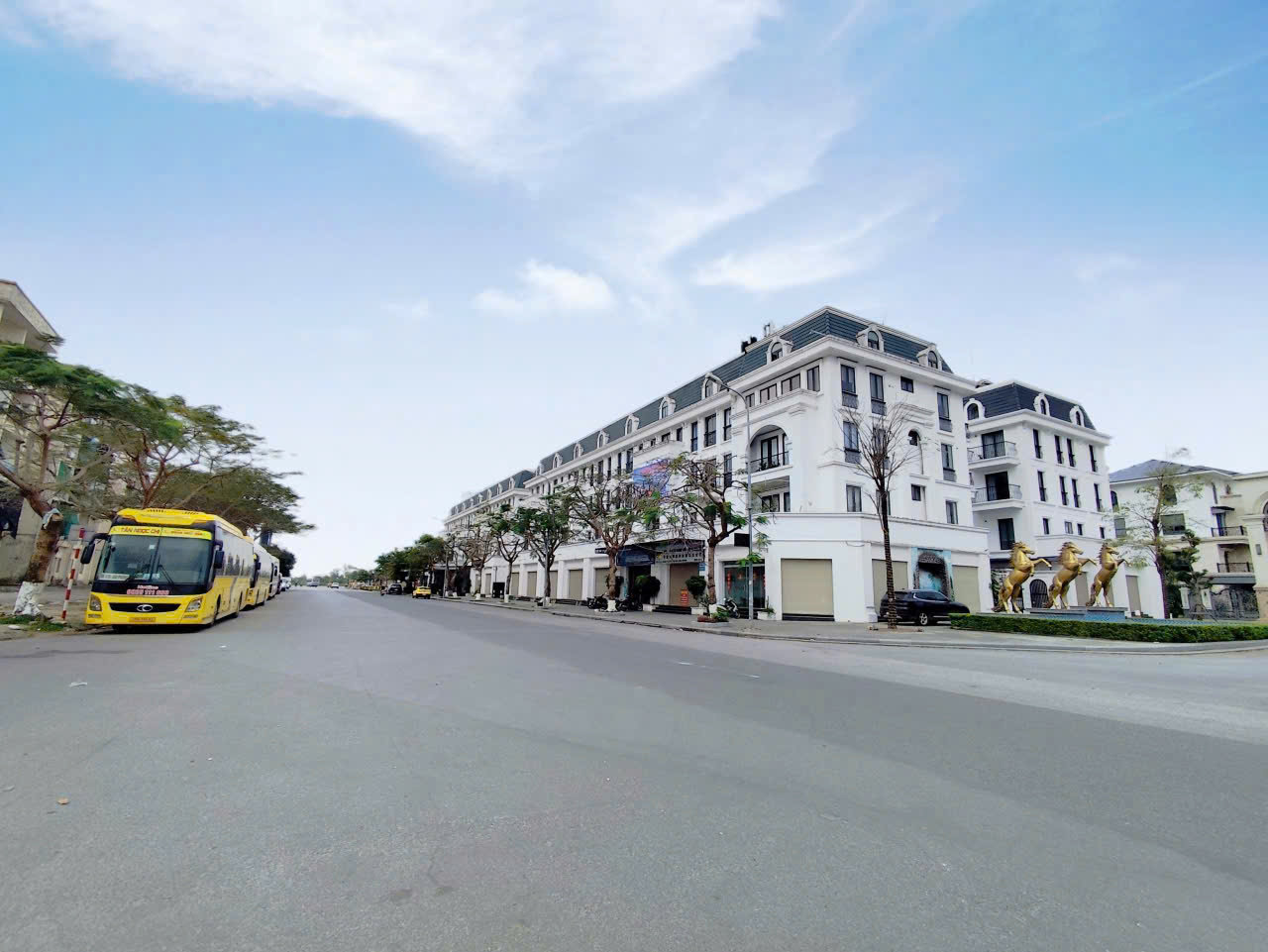 💋💋Shophouse Làng Việt Kiều -113m 4 tầng - mặt đường Khúc Thừa Dụ 15994094