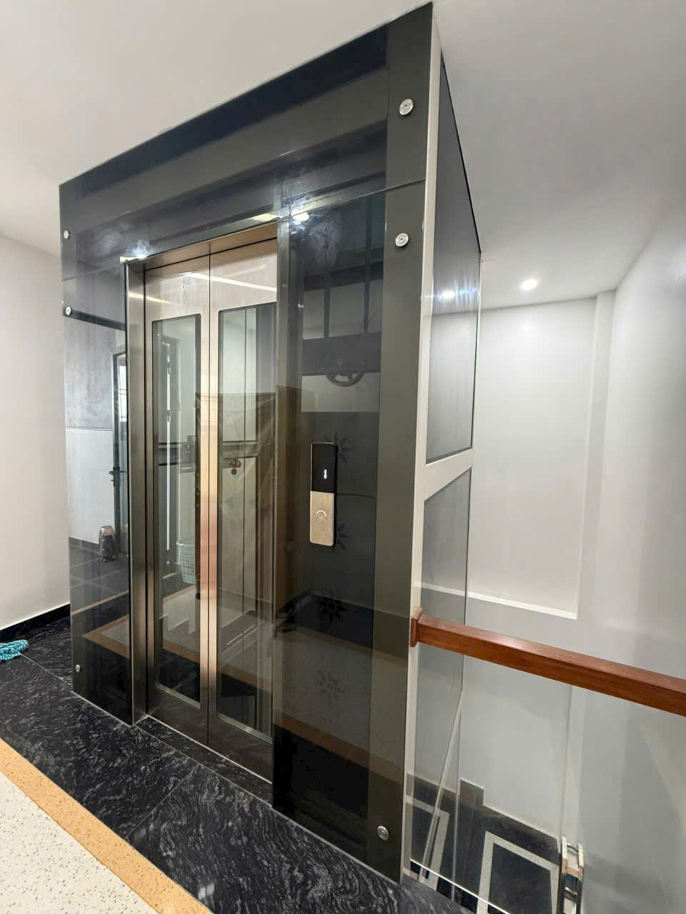 💋💋Nhà Võ Nguyên Giáp - 97m 5 tầng - Thang Máy - Đối diện Hoàng Huy tuyệt đẹp 15994101