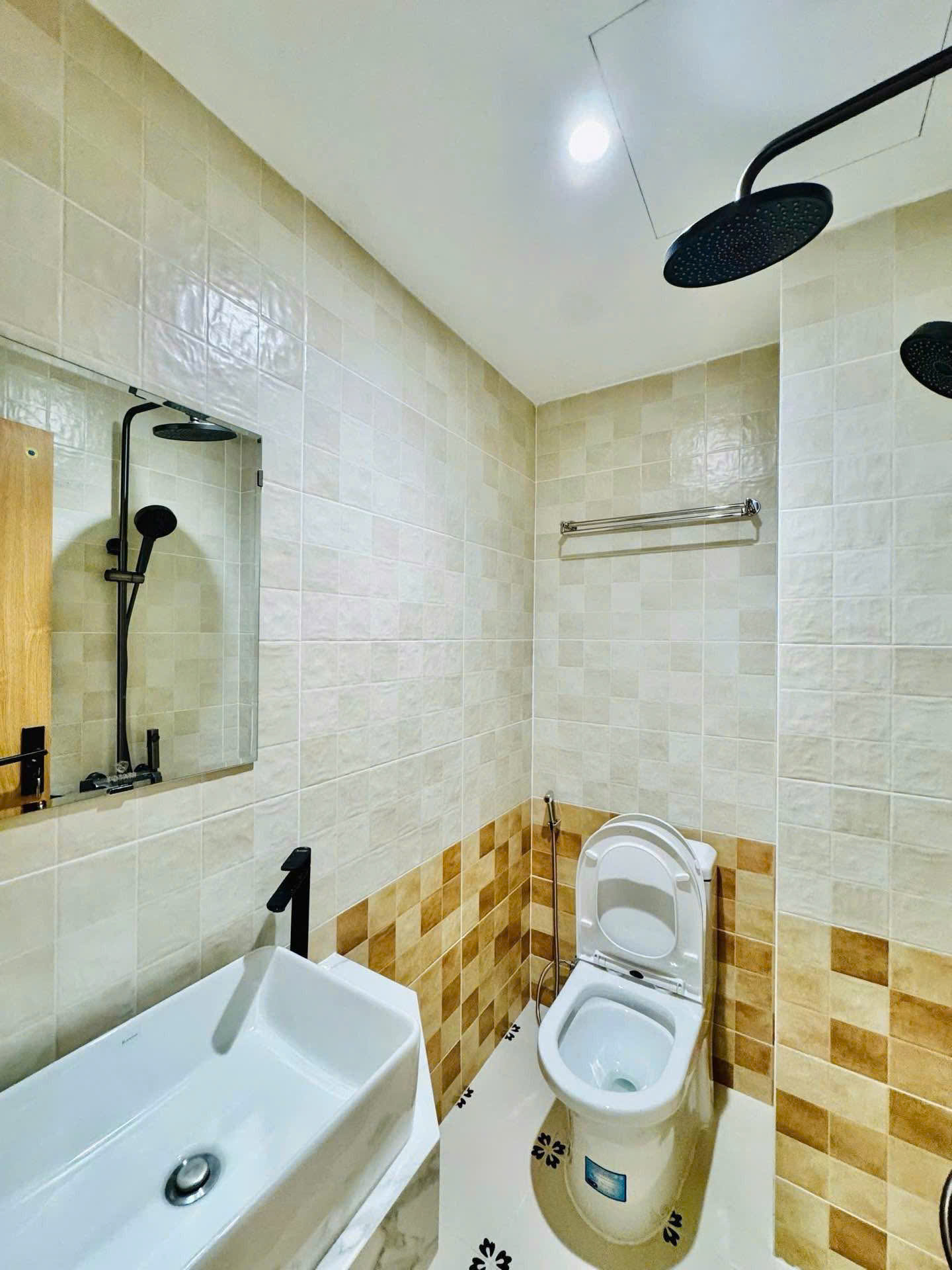 NHÀ MỚI XÂY CHÍNH CHỦ - PHÚ NHUẬN - DỌN VÀO Ở NGAY - DT 29m2 - 4 TẦNG - GIÁ NHỈNH 6ty
 15994115