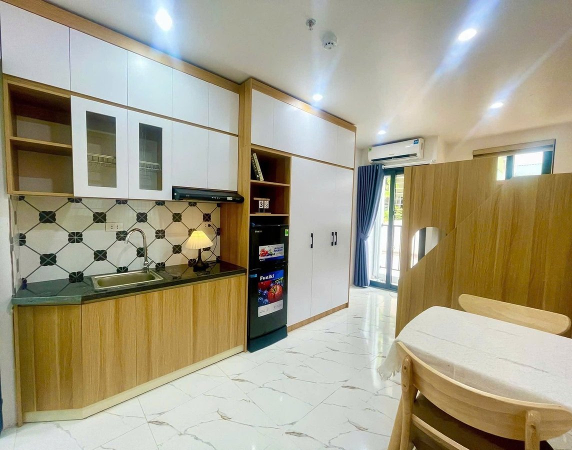 Bán Nhà Đường Cầu Giấy. Cầu Giấy. 7 Tầng Thang Máy. DT 97m2. MT 5.2m. Giá 23.9 Tỷ. 15994140