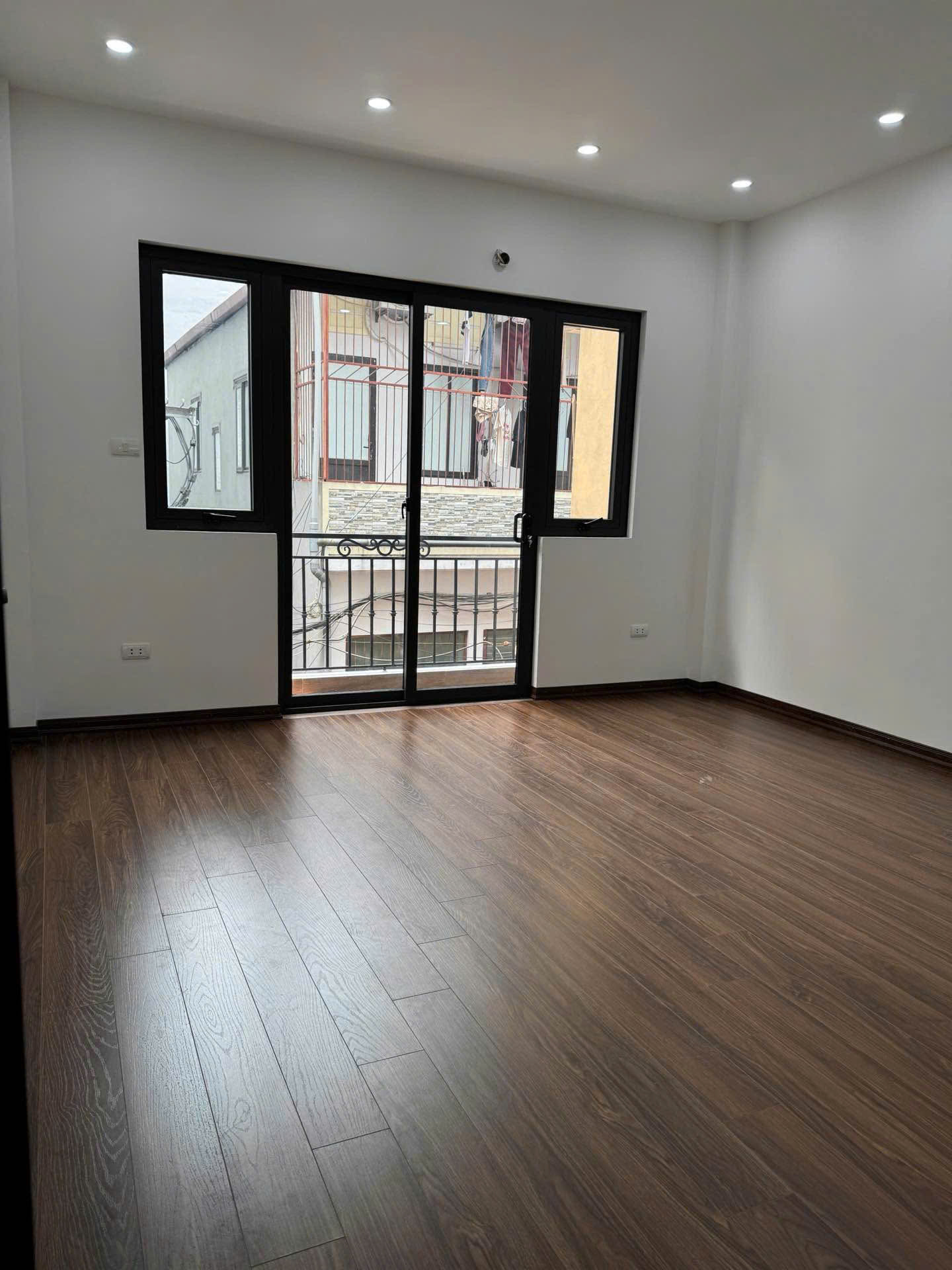 Nhà đẹp- ô tô đỗ sát cổng- cách ô tô gần trường chợ dân xây bàn giao mới 100% cực rẻ 15994173