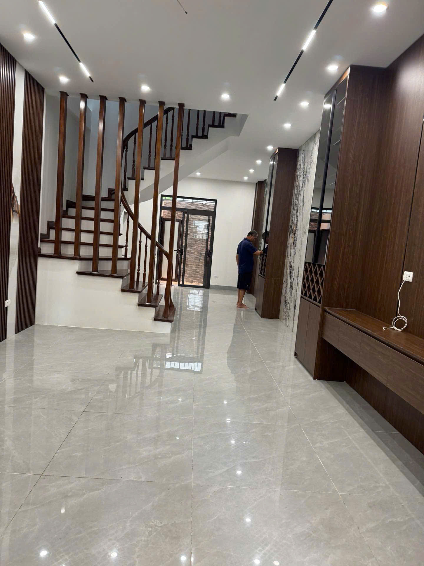 Nhà đẹp- ô tô đỗ sát cổng- cách ô tô gần trường chợ dân xây bàn giao mới 100% cực rẻ 15994175