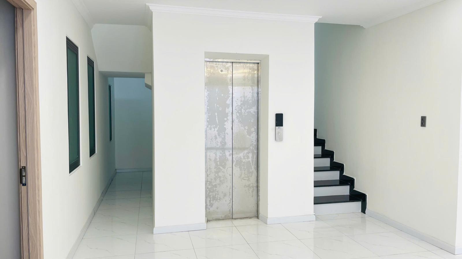 Cho thuê nhà mặt tiền Hùng Vương, Phường 9, Đà Lạt giá 60 triệu/tháng 15994177