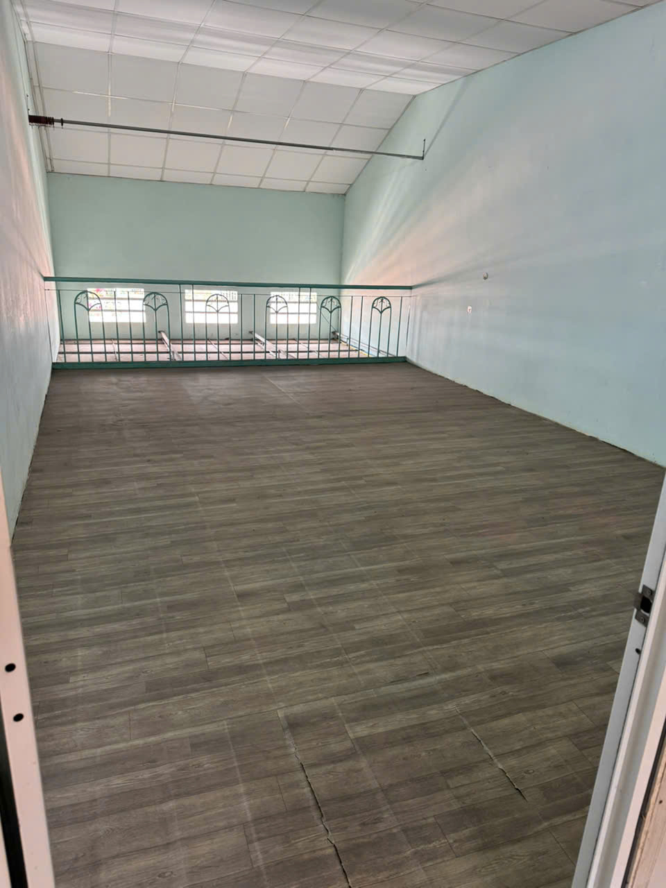 Cho thuê nhà tầng trên trung tâm Quận 5 – ngay chợ Xã Tây, tiện ở lâu dài 15994180