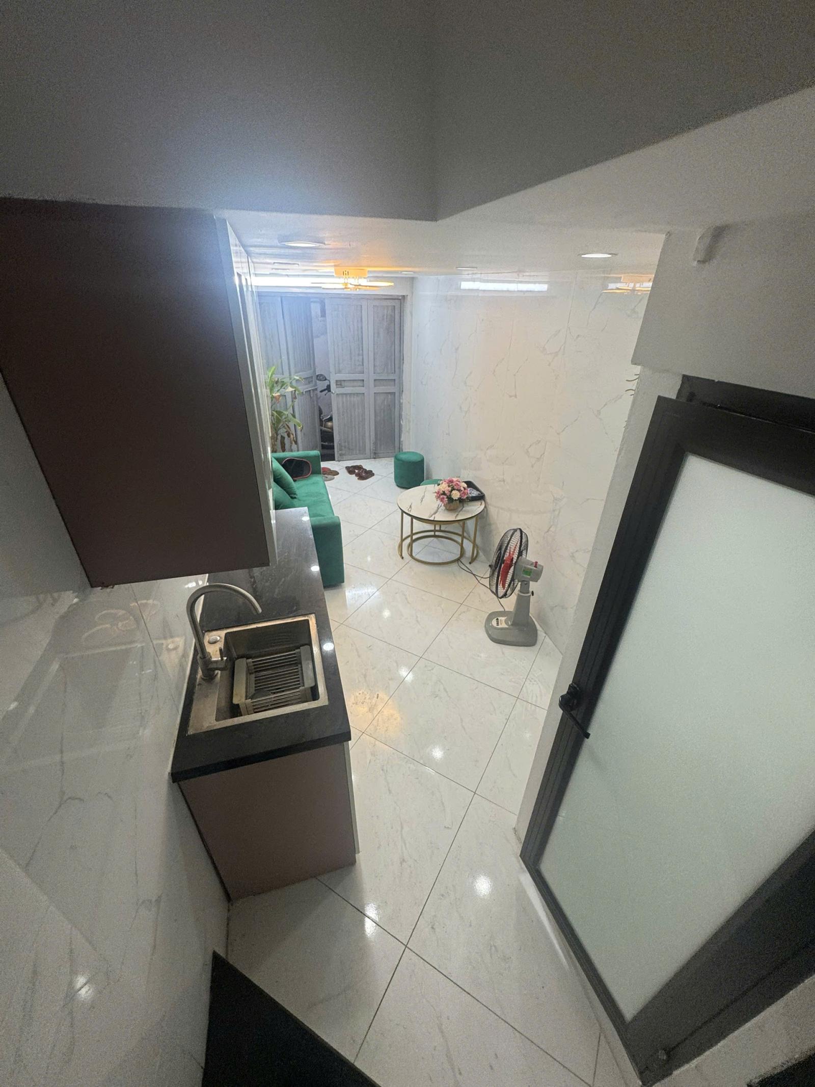 Hàng hiếm khu vực Hai Bà Trưng - Giá nhỉnh 4 tỷ - Sổ Đỏ Chính Chủ 15994198