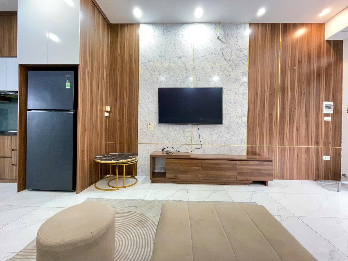 Bán nhà Hoa Lâm 35m 5 tầng lô góc ô tô tránh hơn 9 tỷ 15994205