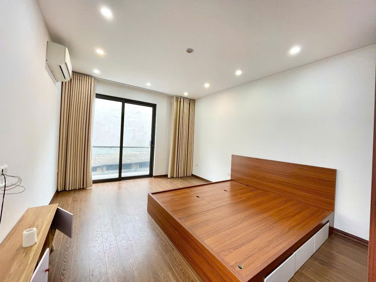 Bán nhà Hoa Lâm 35m 5 tầng lô góc ô tô tránh hơn 9 tỷ 15994205