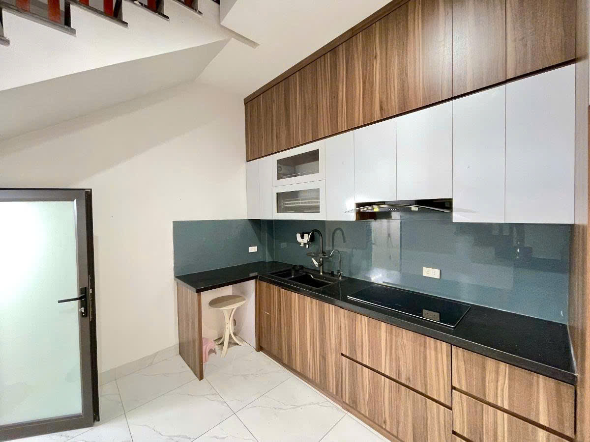 Bán nhà Hoa Lâm 35m 5 tầng lô góc ô tô tránh hơn 9 tỷ 15994205