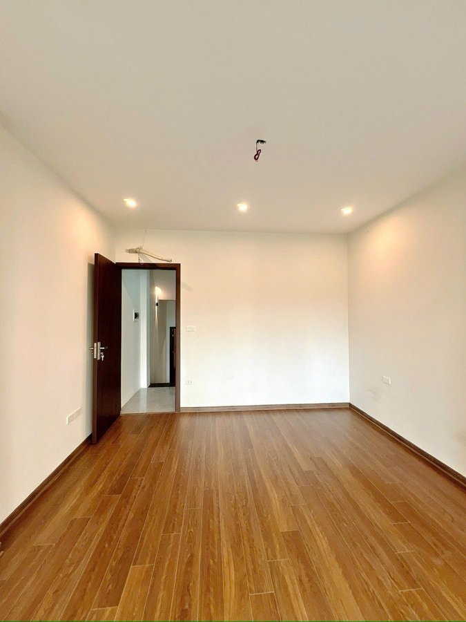 Bán Nhà Vũ Hữu. Thanh Xuân. 2 Mặt Ngõ. Ô Tô. DT 53m2. MT 3.9m. 4 Tầng. Giá 18.5 Tỷ. 15994209