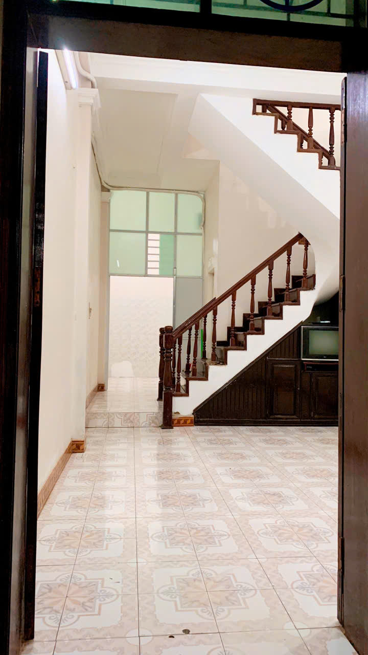 CHO THUÊ NHÀ NGUYÊN CĂN 3 TẦNG KHU VỰC KHƯƠNG ĐÌNH – Ô TÔ ĐỖ CỬA GIÁ 12 TRIỆU 15994229