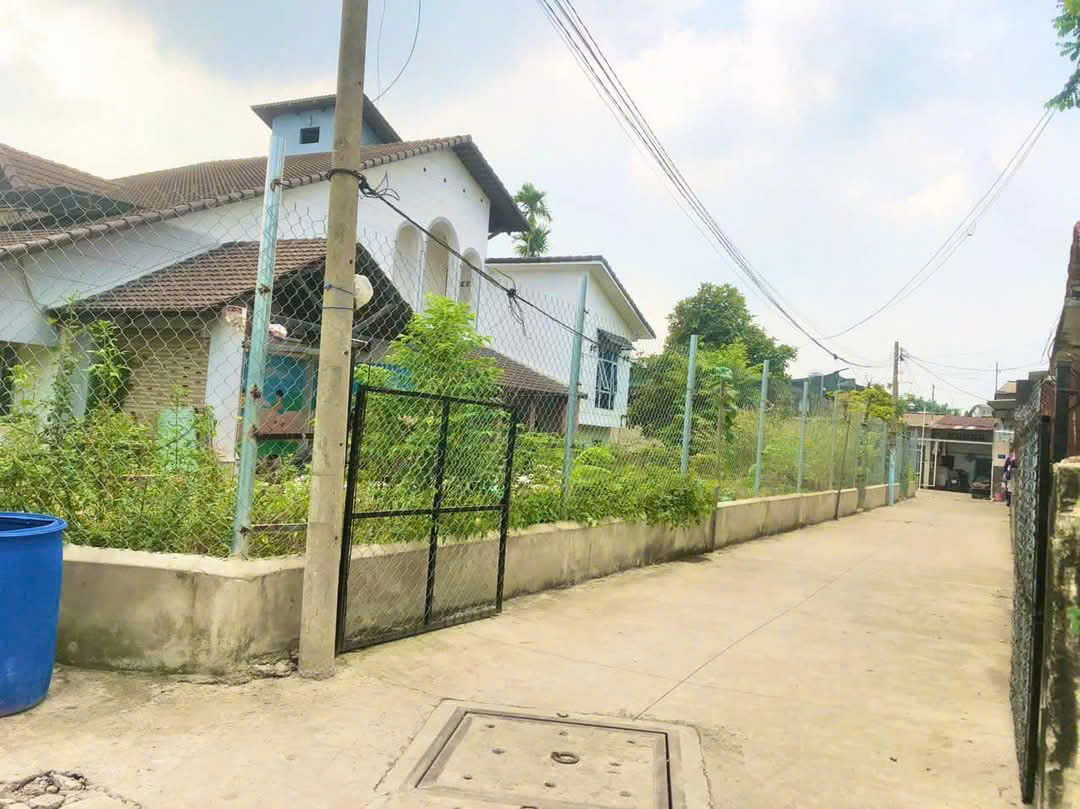 ĐẤT ĐẸP ĐƯỜNG CHÀ BÁ GẦN ĐẶNG THÚC VỊNH – NGANG 9,7M HIẾM – GIÁ TỐT 15994240