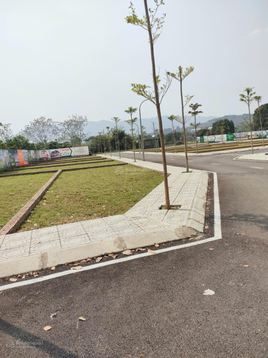 Duy nhất lô góc 100m2 sát Quốc lộ 21 chỉ 300m, gần hoa thị Hòa Lạc chỉ 5p đi xe sẵn sổ công chứng 15994262