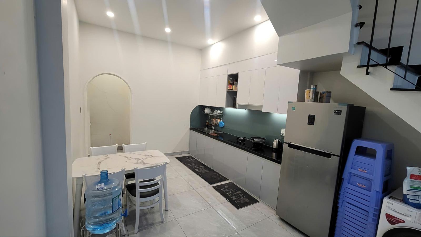 Cho thuê nhà đẹp full nội thất gần tham lương tân thới nhất q12 15994272