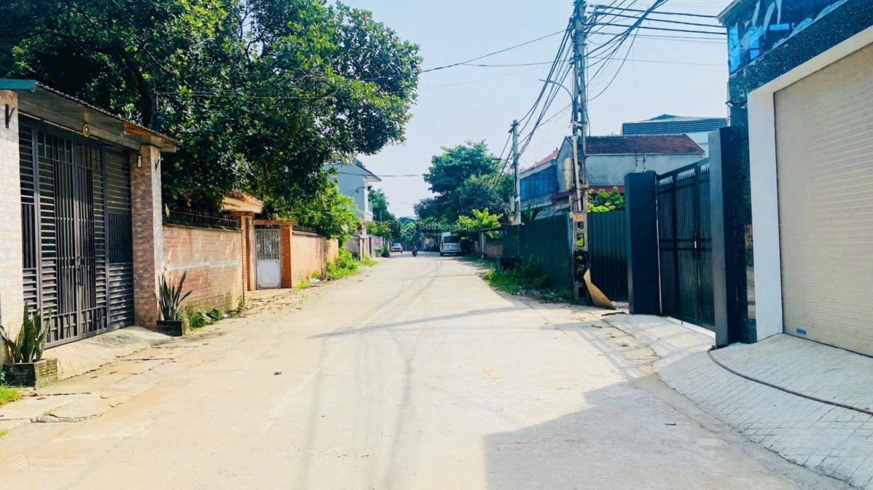 Tôi cần bán mảnh đất 100m2 full thổ cư tại trung tâm Hoà Lạc gần Metro 5 15994283