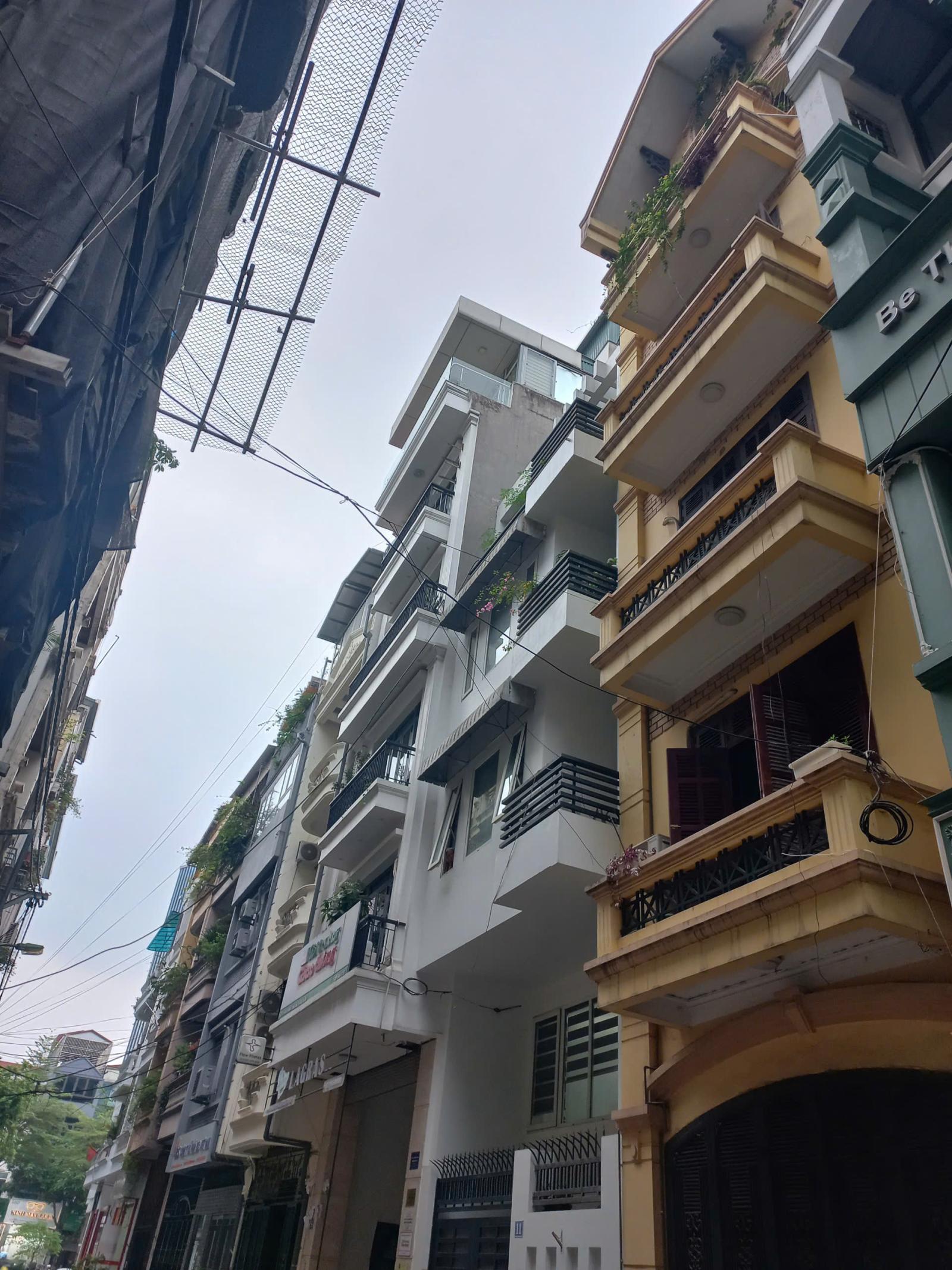 🔥 Cho thuê nhà phân lô phố Trung Kính, Vũ Phạm Hàm giá rẻ 🔥
🏡 Diện tích: 90m² giá 36tr/tháng 15994290