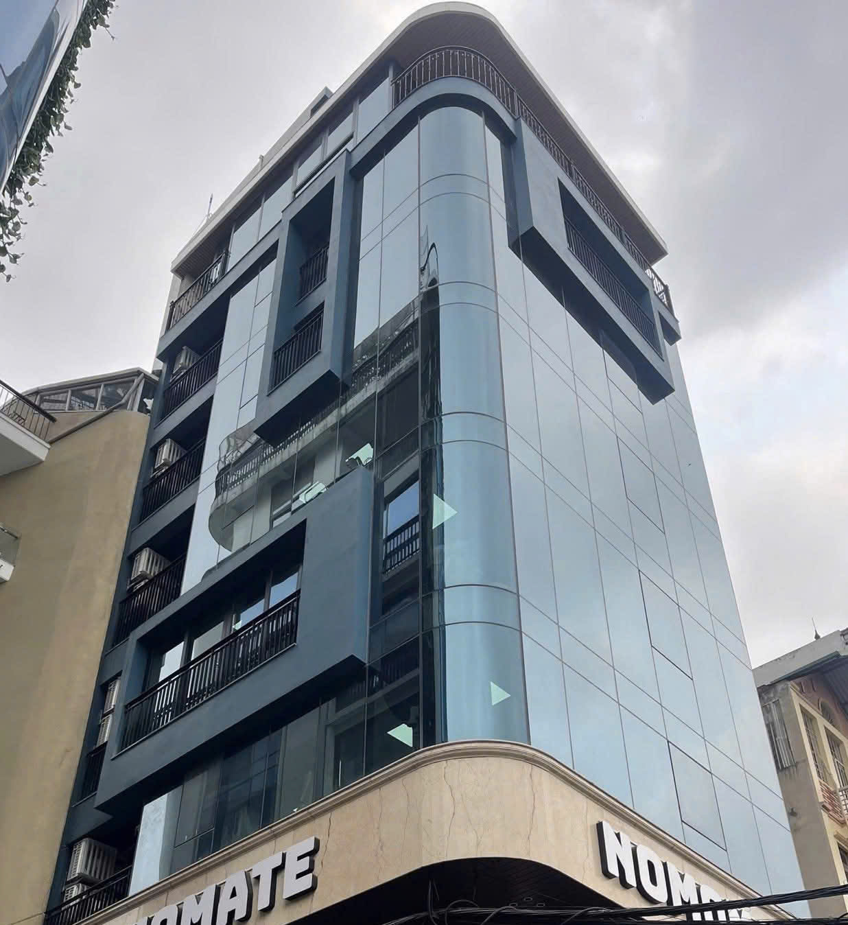 TÒA BUILDING 10 TẦNG LÔ GÓC 3 THOÁNG - TRUNG TÂM ĐỐNG ĐA VIEW HỒ HOÀNG CẦU 15994369