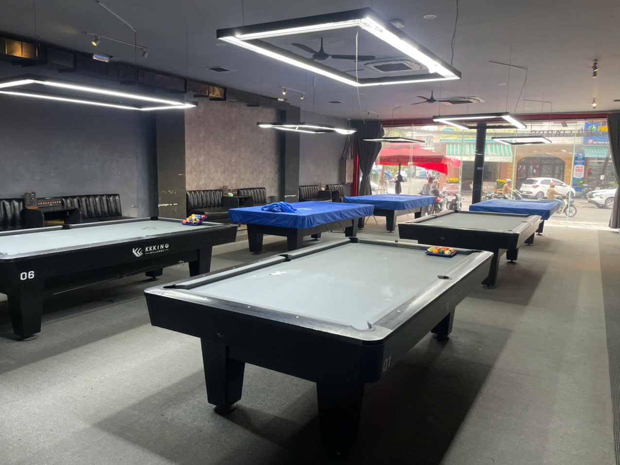 Cho thuê nhà mặt tiền 72 Núi Thành, Hải Châu, Đà Nẵng – ngang 12m, 3 tầng, diện tích 990m2, chính 15994381