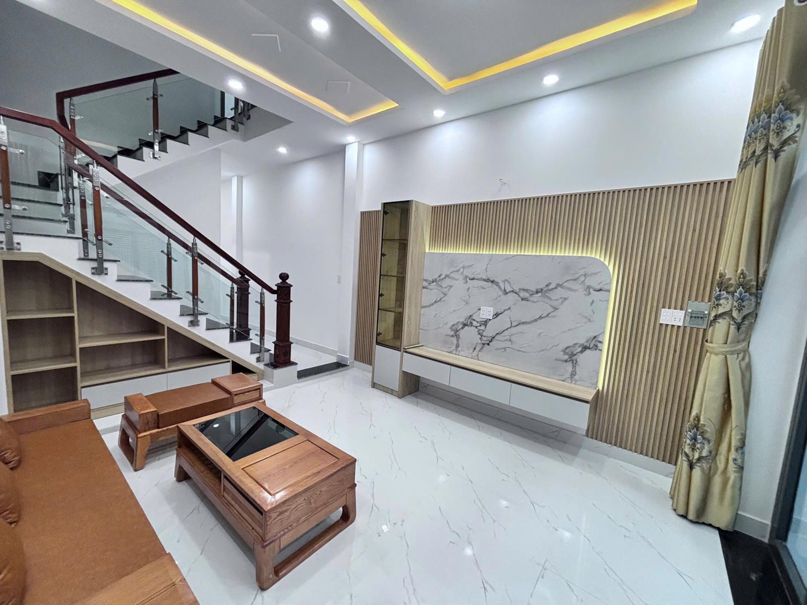 NHÀ MỚI TÂN XUÂN 1 - HÓC MÔN: VỊ TRÍ VÀNG, 3PN, HƯỚNG ĐÔNG NAM, SỔ HỒNG GIÁ 4.5 TỶ 15994384